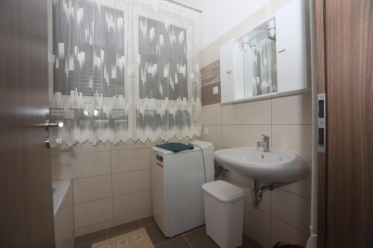 Adam Guesthouse I. ケチケメート エクステリア 写真