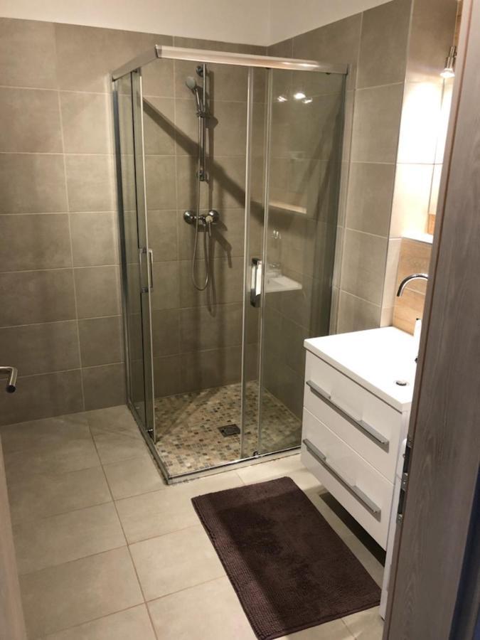Adam Guesthouse I. ケチケメート エクステリア 写真